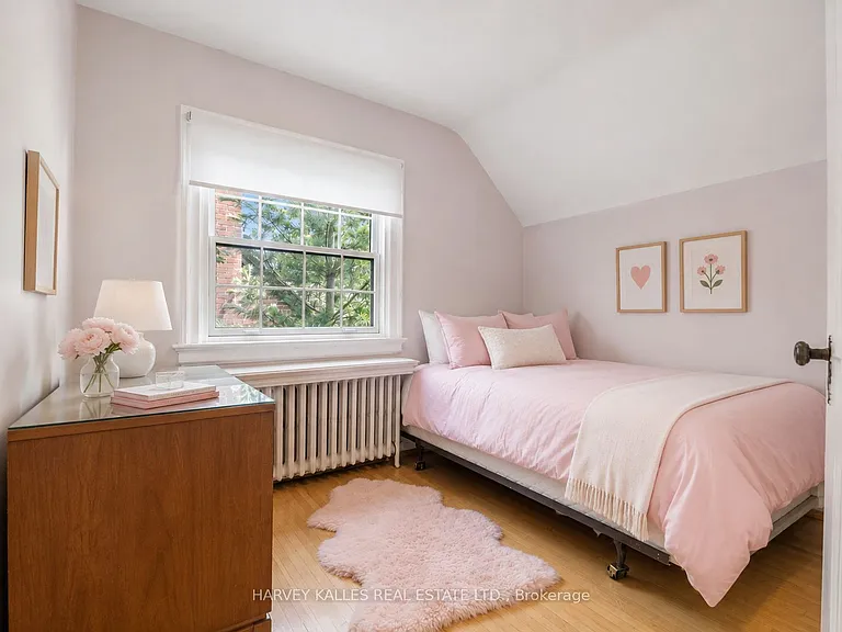 14 Dewbourne Ave — Photo 26