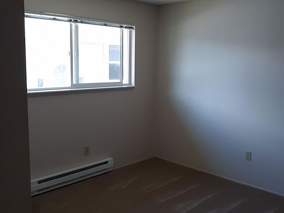 3rd image of 402 N G St APT 27