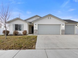 989 S Rangipo Ave, Kuna, ID 83634