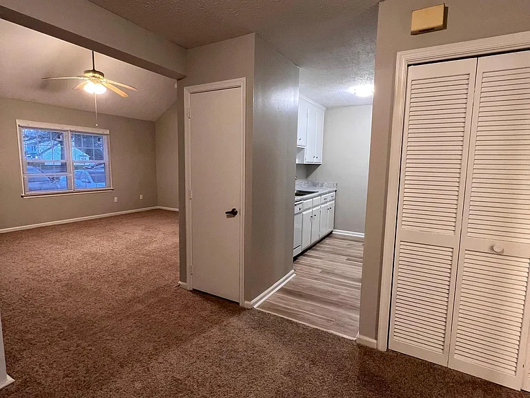 125 Parkway Dr — Photo 10