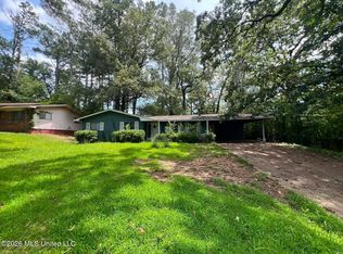 1789 Wood Glen Dr, Jackson, MS 39204