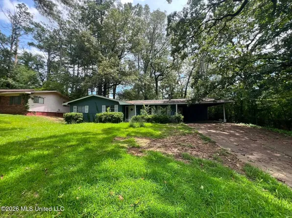 1789 Wood Glen Dr, Jackson, MS 39204