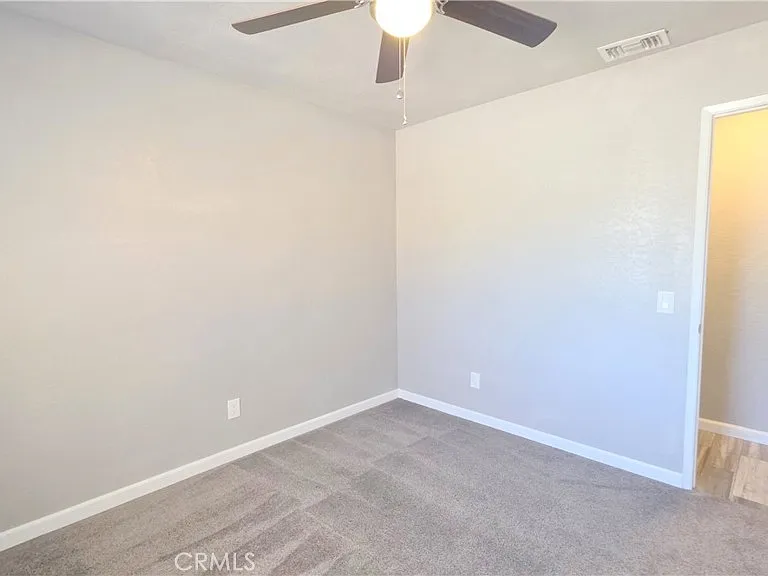 1546 Clock Ave — Photo 17
