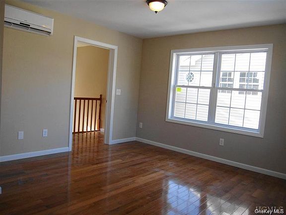 2nd image of 914 S Lake Blvd Unit A2