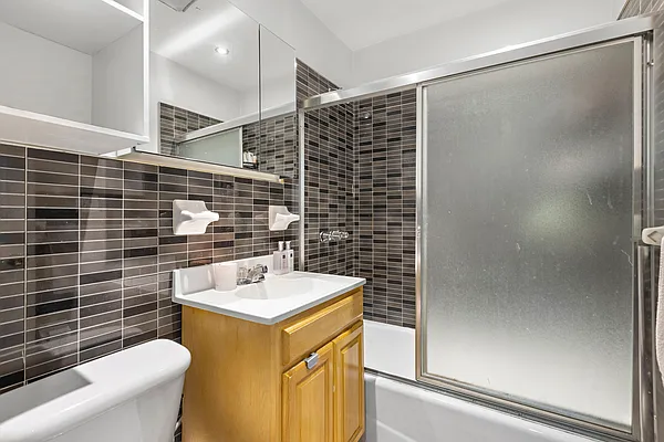 Rented by Keller Williams NYC | media 7