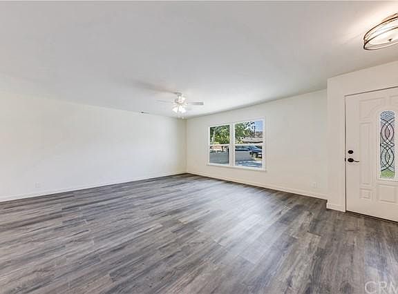 5th image of 1733 E Autumn Dr