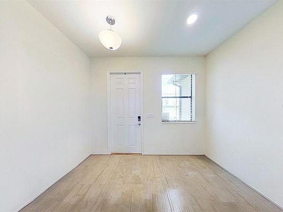 4th image of 1294 ROYAL ST GEORGE BOULEVARD