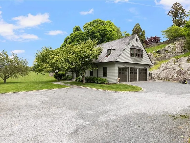 33 Beacon Hill Rd — Photo 31