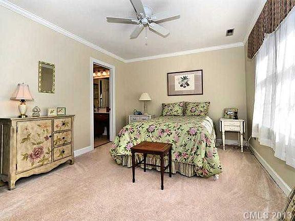 5th image of 7011 Foxglove Dr