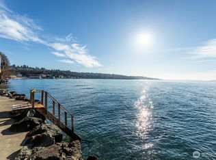 902 S 277th St, Des Moines, WA 98198