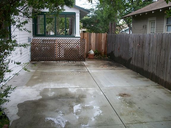 4th image of 1135 Brent Ave