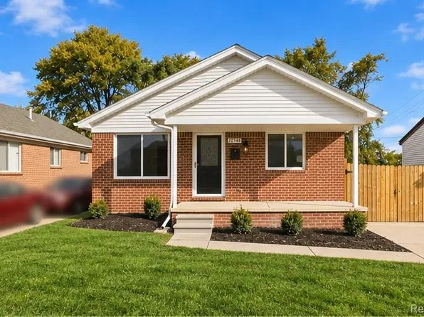 22748 Lexington Ave, Eastpointe, MI 48021