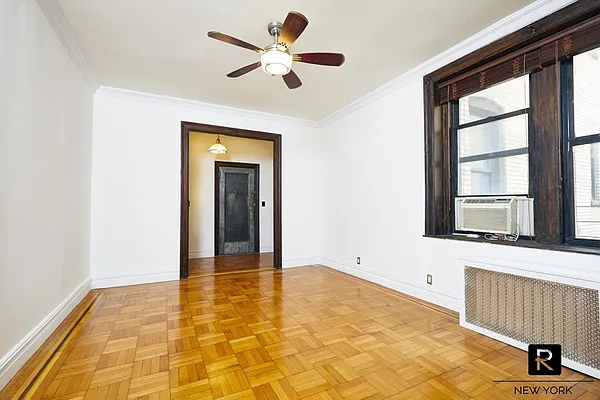 Sold by R New York | media 3