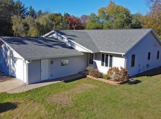 702 W 2nd St, Necedah, WI 54646