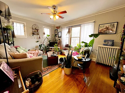 1056 W Cornelia Ave #2 Photo 1