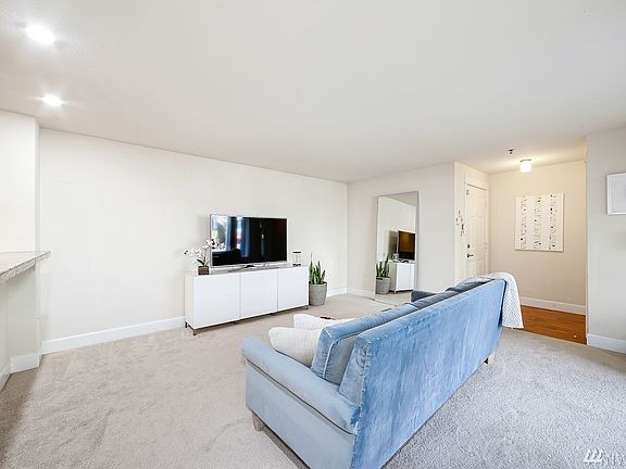 5th image of 300 N 130th St Unit 9101