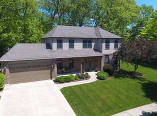 5320 Oakview Ln, Gurnee, IL 60031