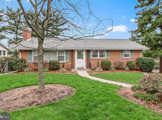 806 Woodberry Rd, York, PA 17403