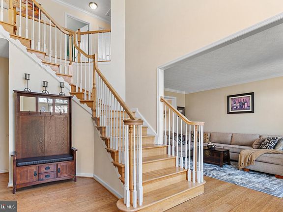 3rd image of 6460 Forest Hills Ct