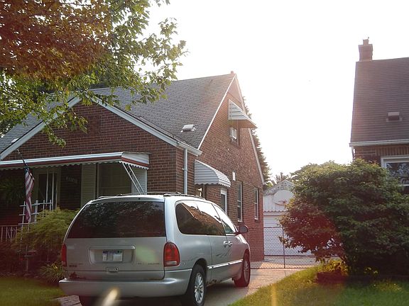 4th image of 23110 Firwood Ave