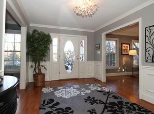 206 Falcon Ridge Rd, Great Falls, VA 22066