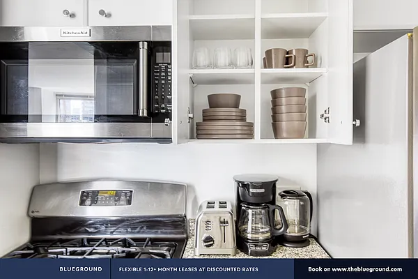 Rented by The Blueground | media 82