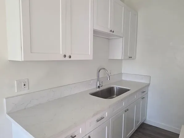 843, 843 N Ridgewood Pl APT 204, Los Angeles, CA 90038