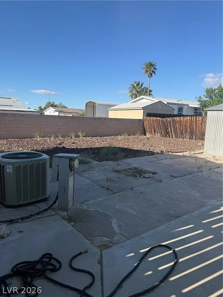 Building Photo - 1312 Monterey Dr #0