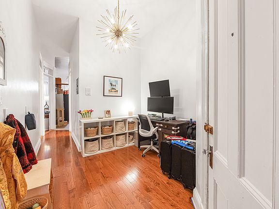 4th image of 551 10th St #1