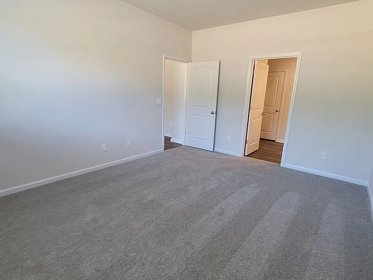 7136 Foxhollow Ln — Photo 22