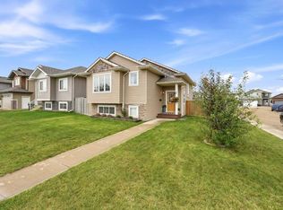 117 Portway Clos, Blackfalds, AB T4M0G7