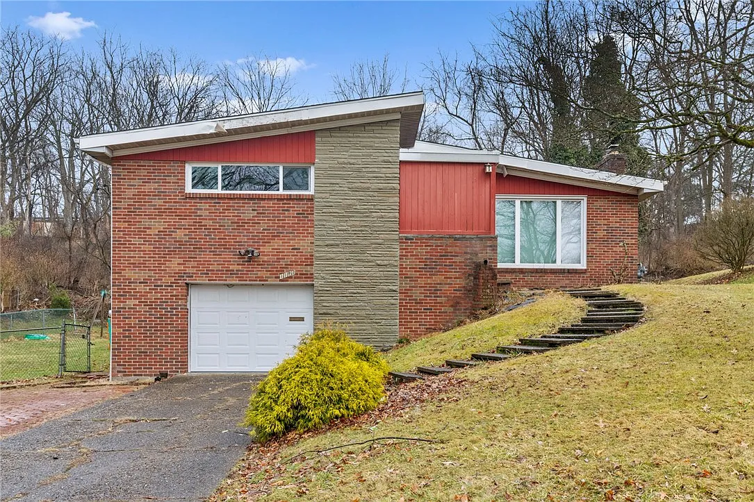 1154 Colgate Dr photo 1