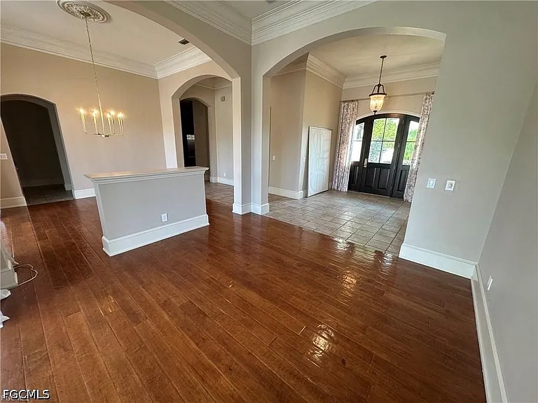 10020 Magnolia Pointe — Photo 5