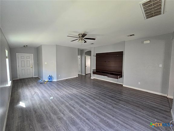 3rd image of 908 Starlight Dr