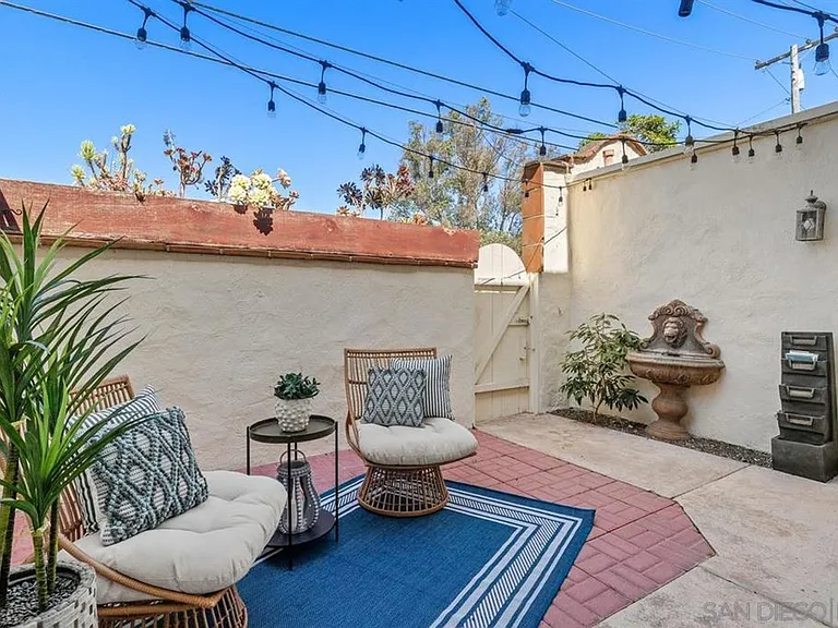 4264 Loma Riviera Ln — Photo 17