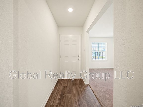 5th image of 11018 Chatham Ct