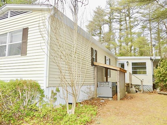 4th image of 32 Oldfield Dr