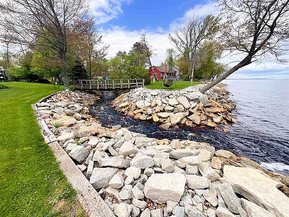 4th image of N1450 Shore Dr