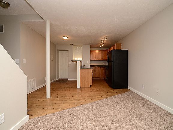 3rd image of 649 S 19th Ave APT 1