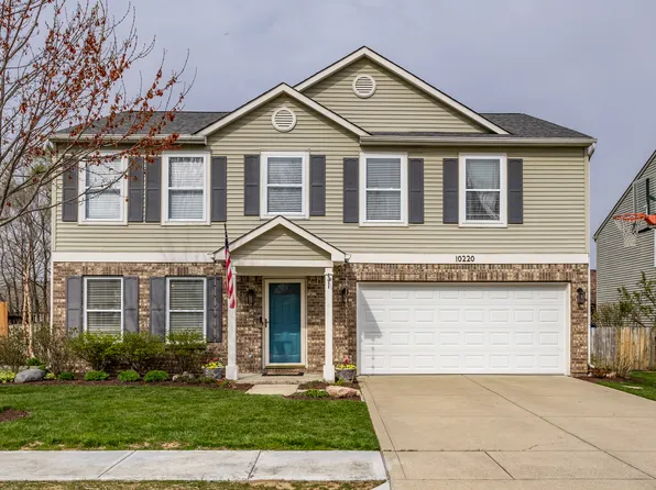 10220 Tournon Dr, Fishers, IN 46037