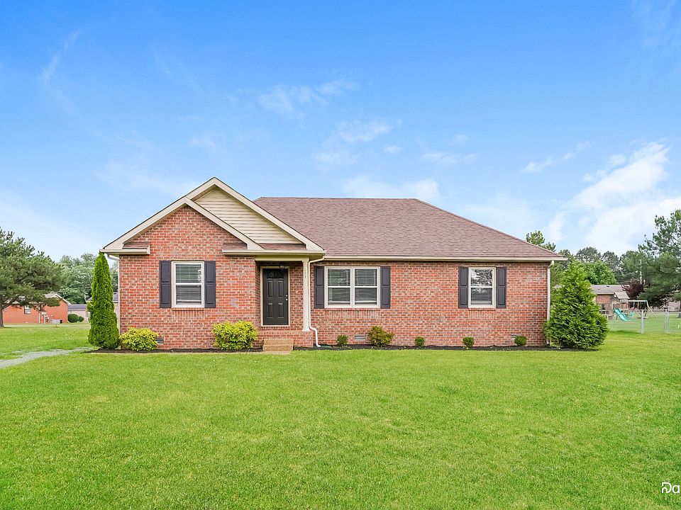 1st image of 111 Oak Hill Ct