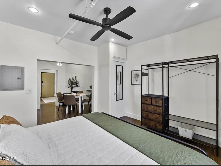 518 W San Antonio Ave #11 — Photo 6
