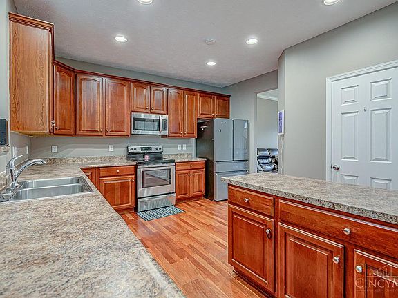4th image of 2937 Cypress Hill Dr