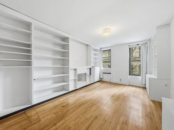 214 E 84th St APT 2C, New York, NY 10028