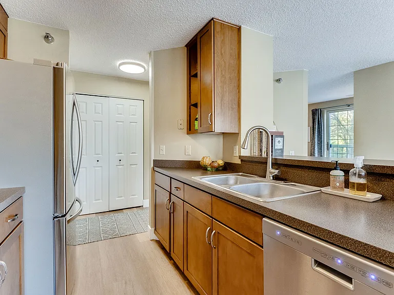 6177 Chasewood Pkwy #104 — Photo 5