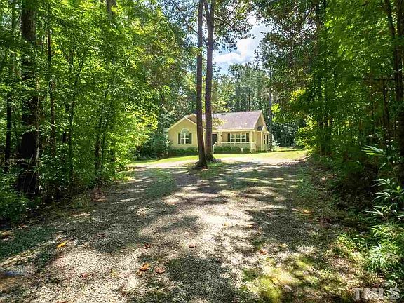 3rd image of 558 Lockwood Dr
