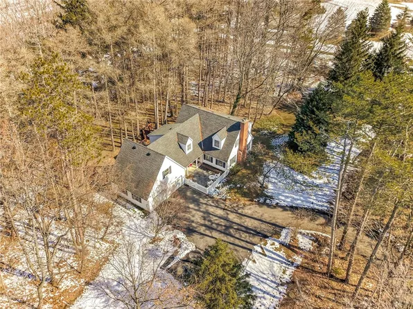 7592 Knickerbocker Rd, Ontario, NY 14519