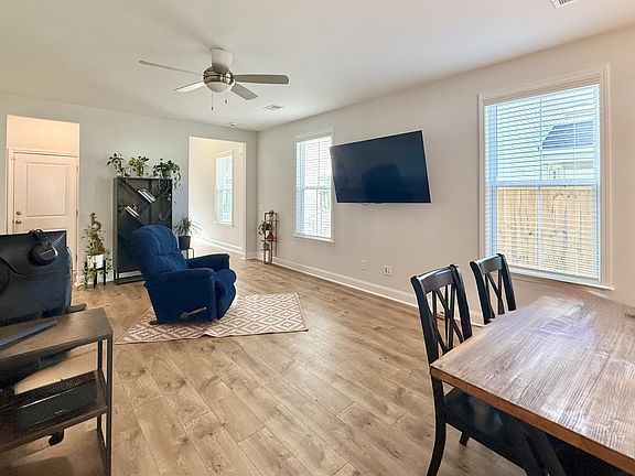 3rd image of 8715 Revival Rd