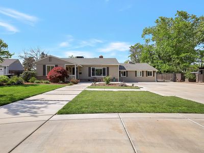 1411 Las Salinas Way, Sacramento, CA, 95864