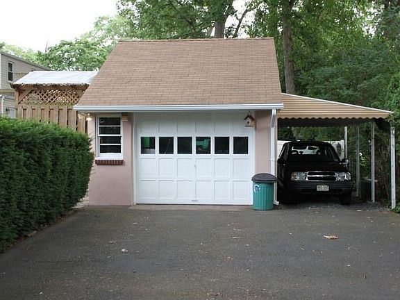 Detached Garage & Carport
